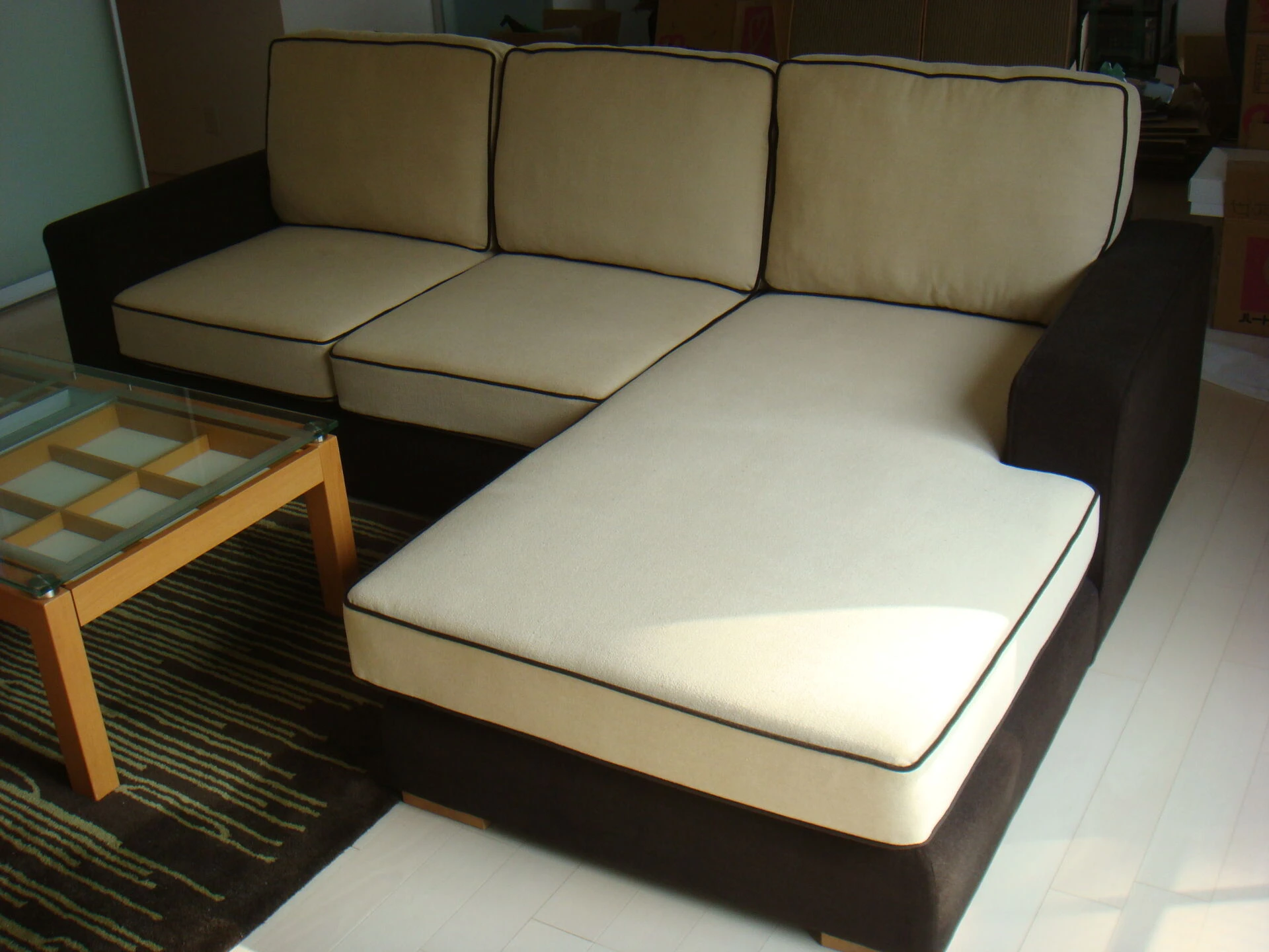 ED-Couch.JP